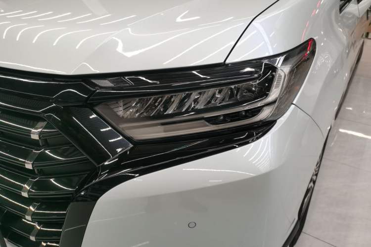Used Honda Elysion 2024 2.0L eHEV Luxury Edition Left Front Headlight