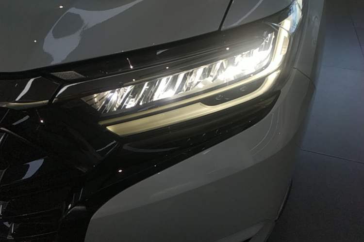Used Honda Elysion 2024 2.0L eHEV Luxury Edition Left Front Headlight