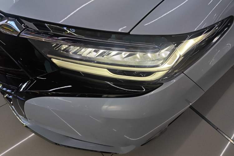 Used Honda Elysion 2024 2.0L eHEV Luxury Edition Left Front Headlight