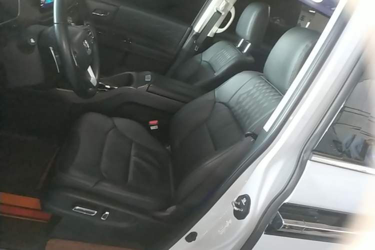 Used Honda Elysion 2024 2.0L eHEV Luxury Edition Left Front Seat