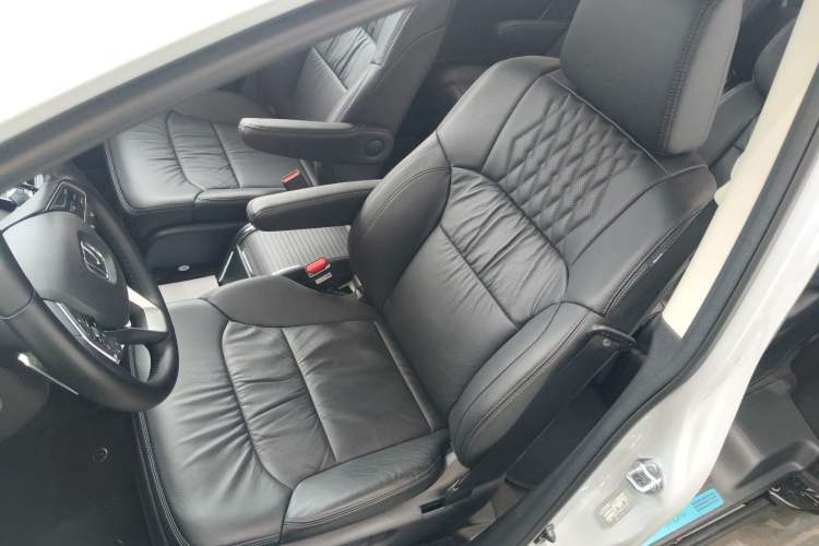 Used Honda Elysion 2024 2.0L eHEV Luxury Edition Left Front Seat