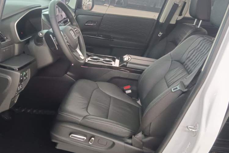 Used Honda Elysion 2024 2.0L eHEV Luxury Edition Left Front Seat