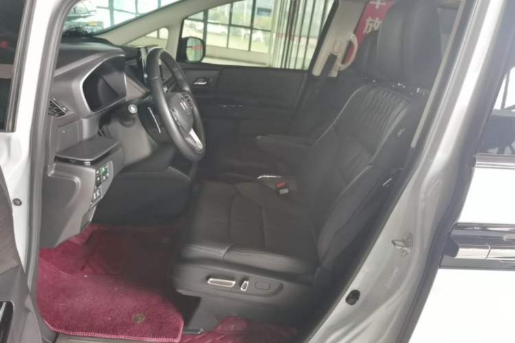 Used Honda Elysion 2024 2.0L eHEV Luxury Edition Left Front Seat