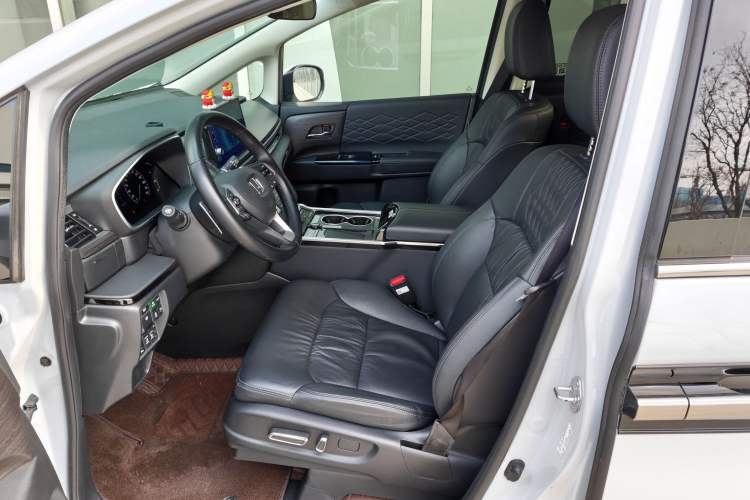 Used Honda Elysion 2024 2.0L eHEV Luxury Edition Left Front Seat