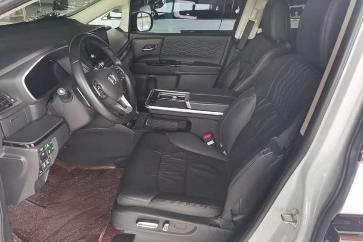 Used Honda Elysion 2024 2.0L eHEV Luxury Edition Left Front Seat