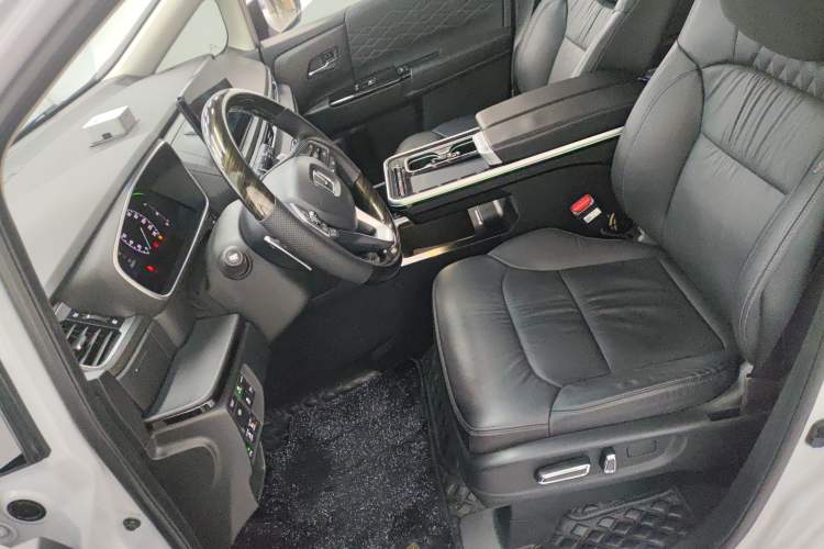 Used Honda Elysion 2024 2.0L eHEV Luxury Edition Left Front Seat