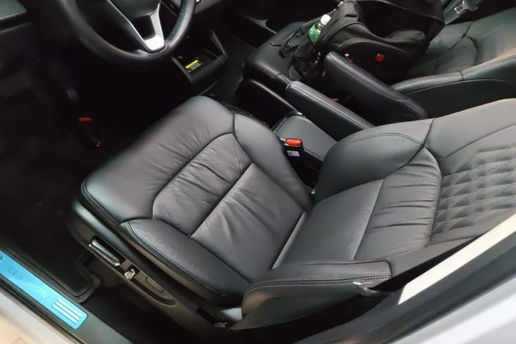 Used Honda Elysion 2024 2.0L eHEV Luxury Edition Left Front Seat