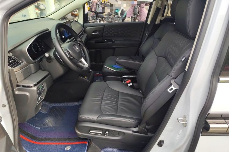 Used Honda Elysion 2024 2.0L eHEV Luxury Edition Left Front Seat