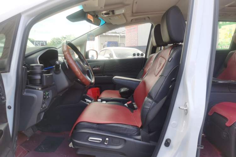 Used Honda Elysion 2024 2.0L eHEV Ultimate Edition Left Front Seat