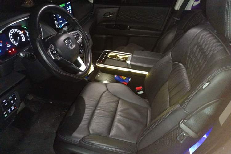 Used Honda Elysion 2024 2.0L eHEV Luxury Edition Left Front Seat