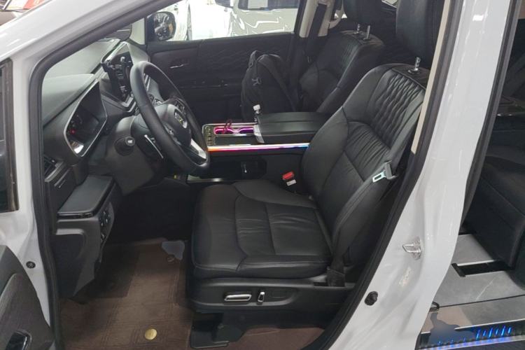 Used Honda Elysion 2024 2.0L eHEV Luxury Edition Left Front Seat