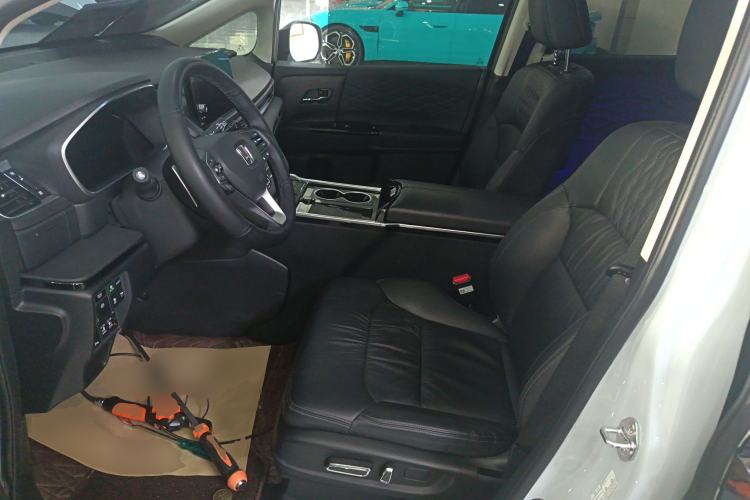 Used Honda Elysion 2024 2.0L eHEV Luxury Edition Left Front Seat