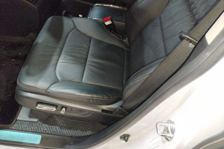 Used Honda Elysion 2024 2.0L eHEV Luxury Edition Left Front Seat