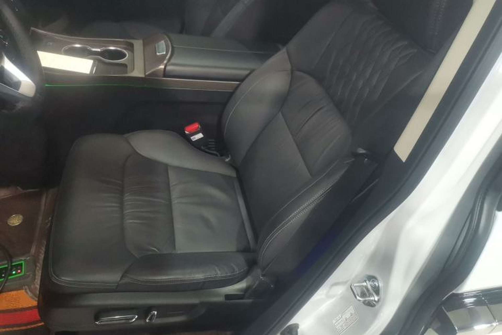 Used Honda Elysion 2024 2.0L eHEV Luxury Edition Left Front Seat
