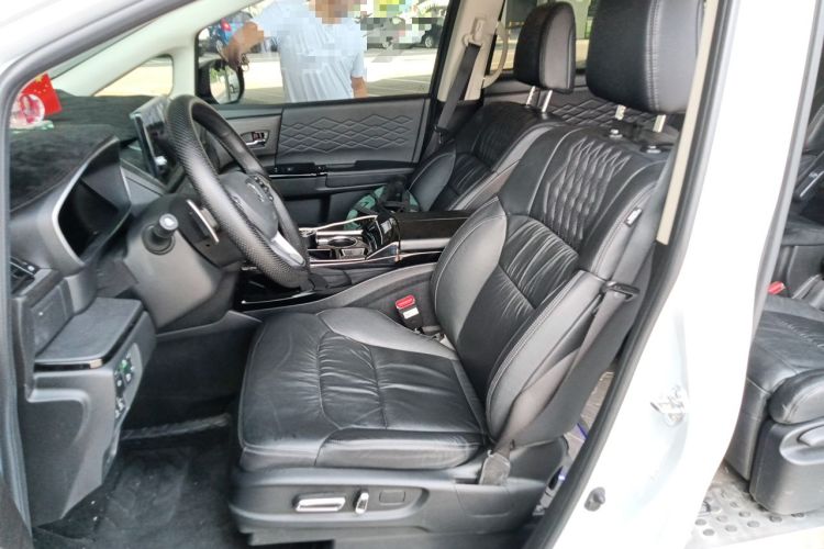 Used Honda Elysion 2024 2.0L eHEV Luxury Edition Left Front Seat