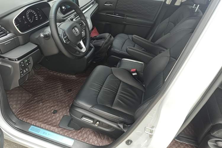 Used Honda Elysion 2024 2.0L eHEV Luxury Edition Left Front Seat