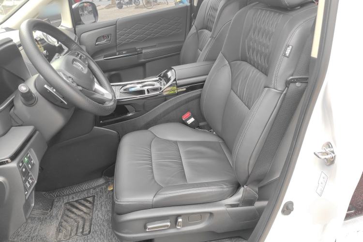Used Honda Elysion 2024 2.0L eHEV Luxury Edition Left Front Seat