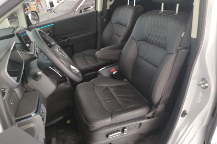 Used Honda Elysion 2024 2.0L eHEV Luxury Edition Left Front Seat
