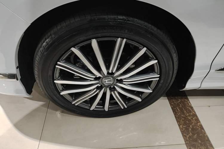 Used Honda Elysion 2024 2.0L eHEV Luxury Edition Left Front Wheel Hub