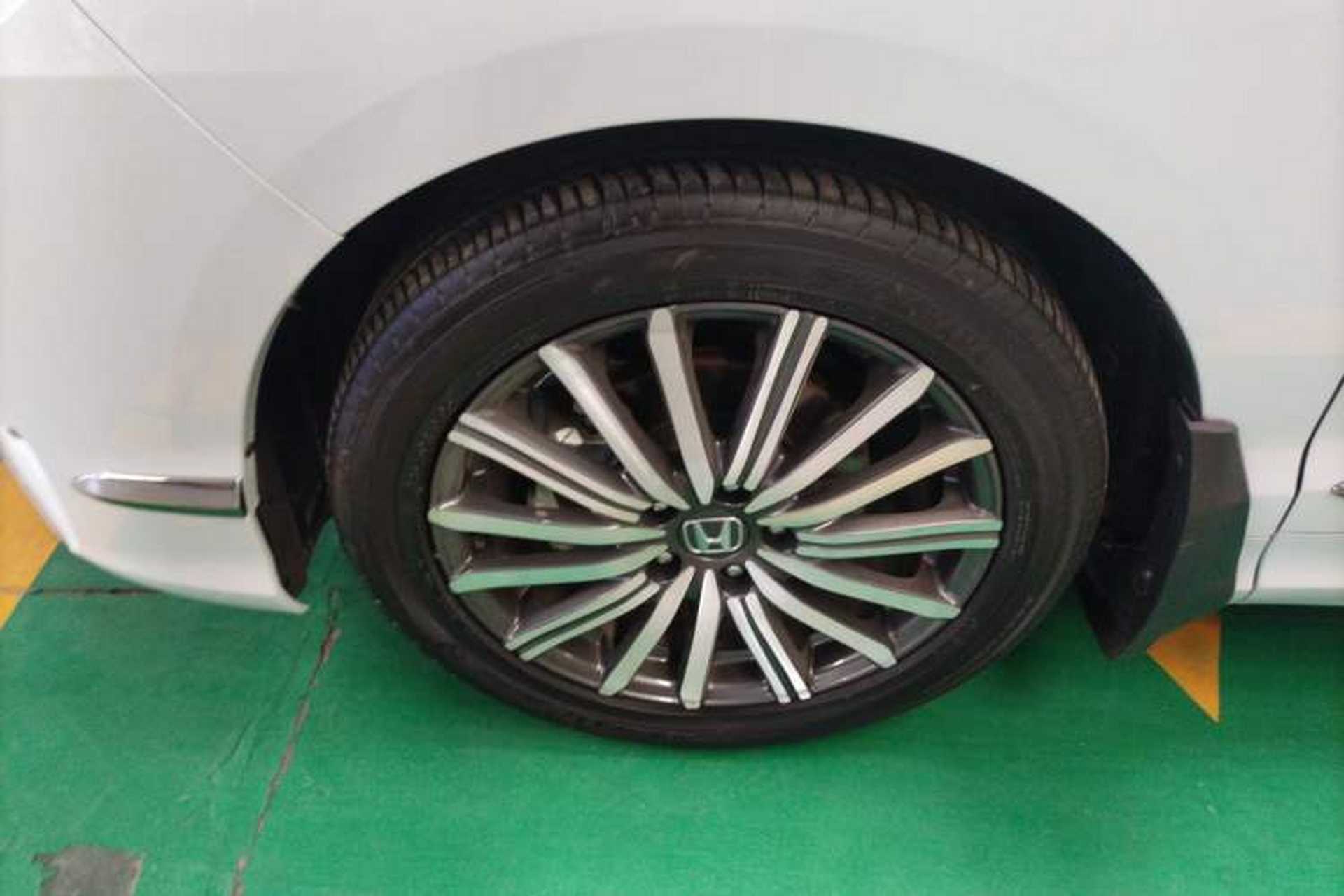 Used Honda Elysion 2024 2.0L eHEV Comfort Edition Left Front Wheel Hub