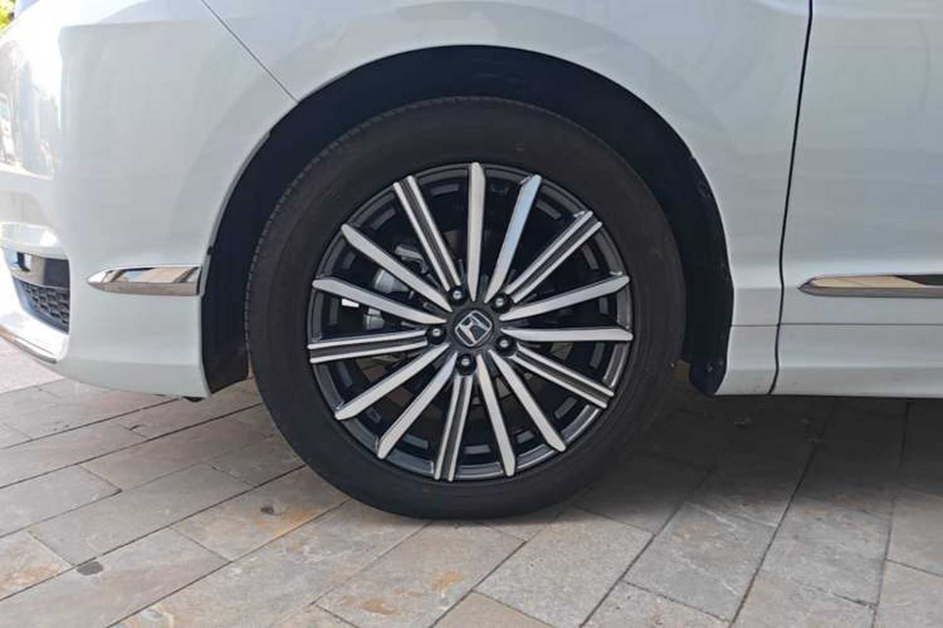Used Honda Elysion 2024 2.0L eHEV Luxury Edition Left Front Wheel Hub