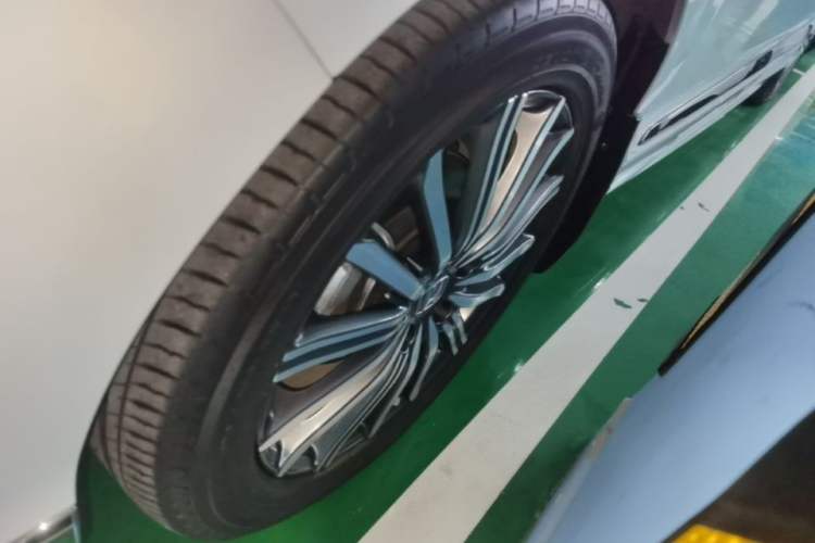 Used Honda Elysion 2024 2.0L eHEV Luxury Edition Left Front Wheel Hub