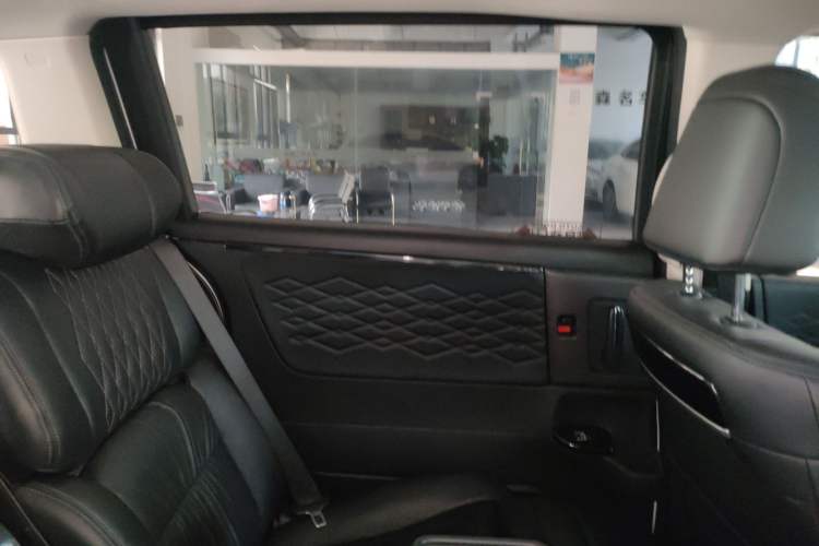 Used Honda Elysion 2024 2.0L eHEV Luxury Edition Left Rear Door Interior