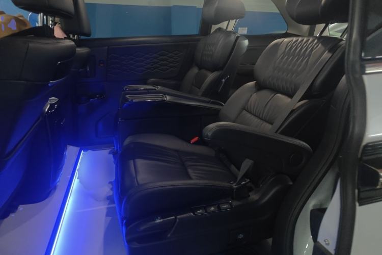 Used Honda Elysion 2024 2.0L eHEV Luxury Edition Left Rear Seat