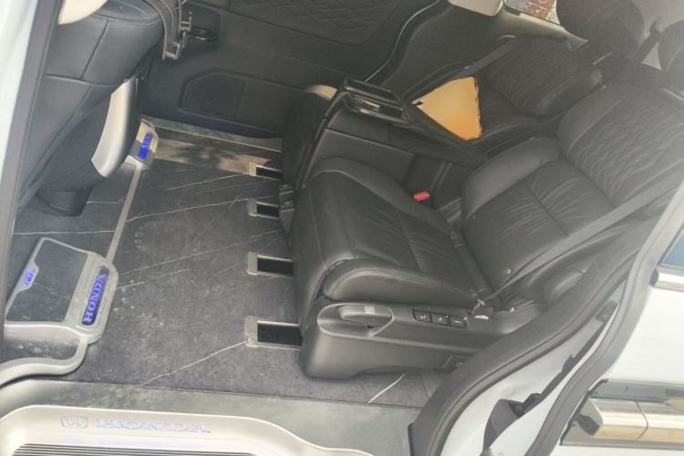 Used Honda Elysion 2024 2.0L eHEV Luxury Edition Left Rear Seat
