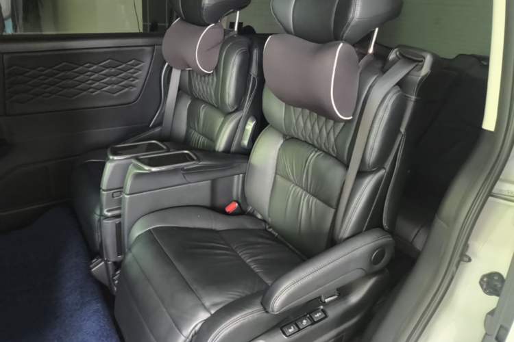 Used Honda Elysion 2024 2.0L eHEV Luxury Edition Left Rear Seat