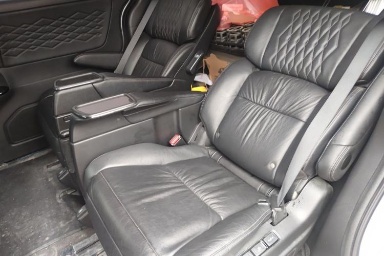 Used Honda Elysion 2024 2.0L eHEV Luxury Edition Left Rear Seat