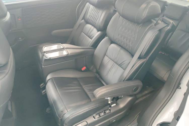 Used Honda Elysion 2024 2.0L eHEV Luxury Edition Left Rear Seat