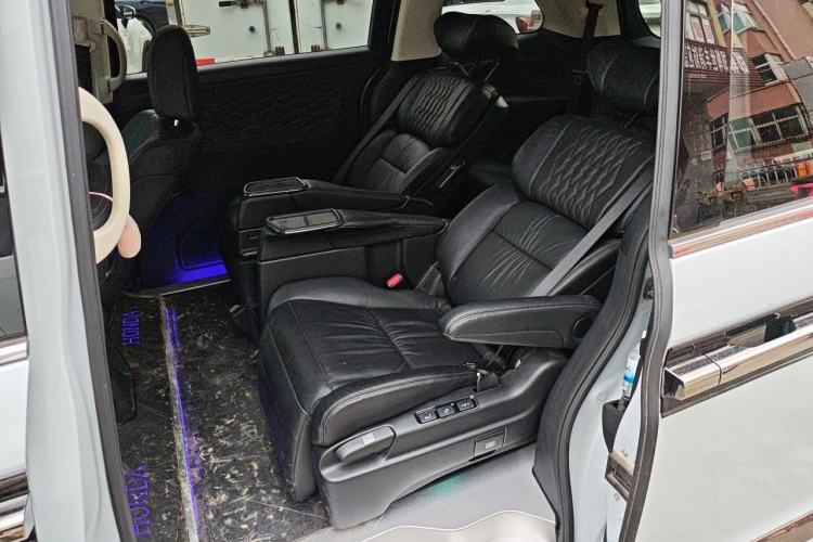 Used Honda Elysion 2024 2.0L eHEV Luxury Edition Left Rear Seat