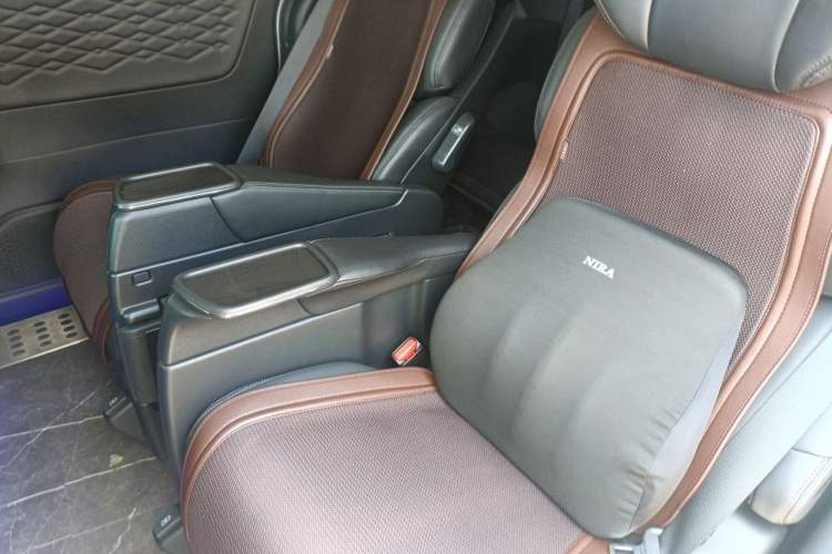 Used Honda Elysion 2024 2.0L eHEV Luxury Edition Left Rear Seat