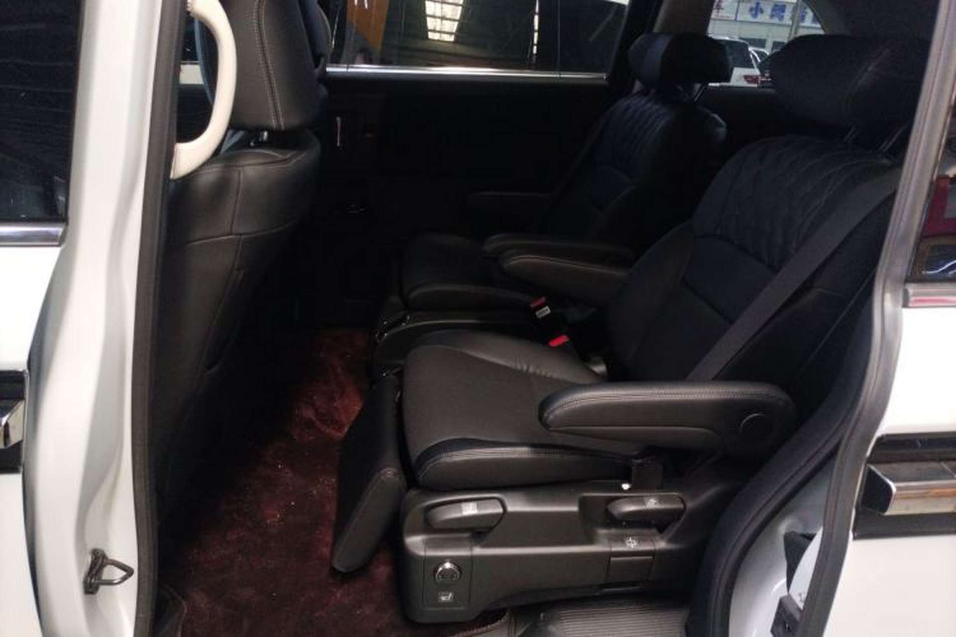 Used Honda Elysion 2024 2.0L eHEV Comfort Edition Left Rear Seat