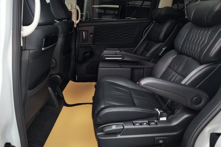 Used Honda Elysion 2024 2.0L eHEV Luxury Edition Left Rear Seat