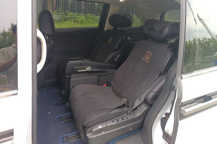 Used Honda Elysion 2024 2.0L eHEV Luxury Edition Left Rear Seat