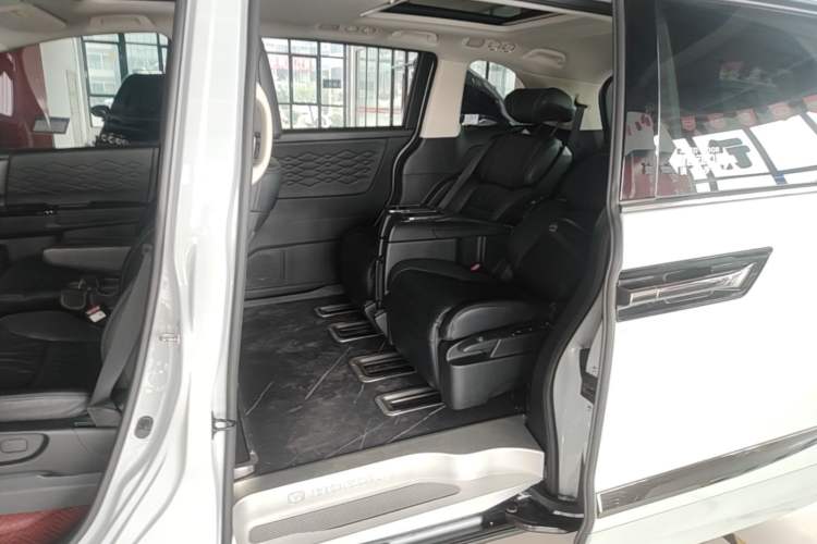 Used Honda Elysion 2024 2.0L eHEV Luxury Edition Left Rear Seat