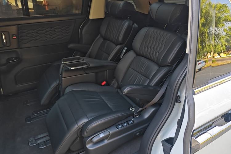 Used Honda Elysion 2024 2.0L eHEV Luxury Edition Left Rear Seat
