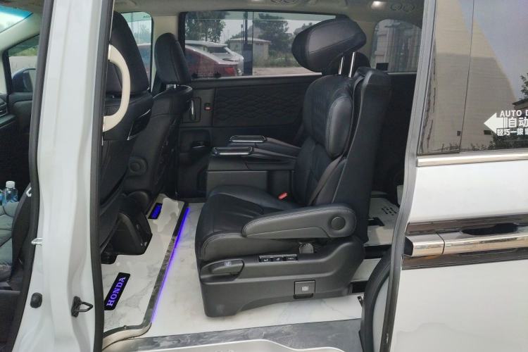 Used Honda Elysion 2024 2.0L eHEV Luxury Edition Left Rear Seat