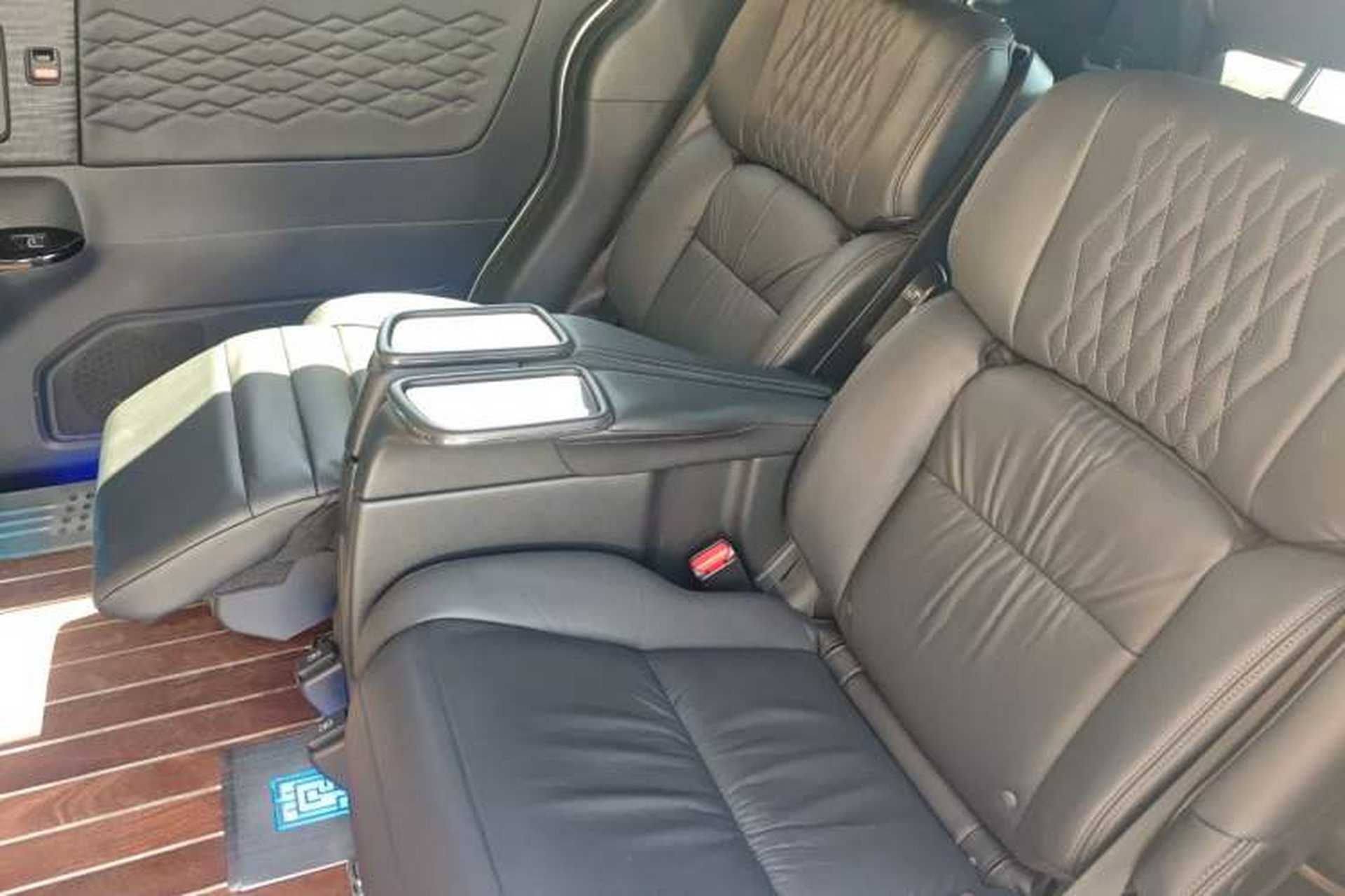 Used Honda Elysion 2024 2.0L eHEV Luxury Edition Left Rear Seat