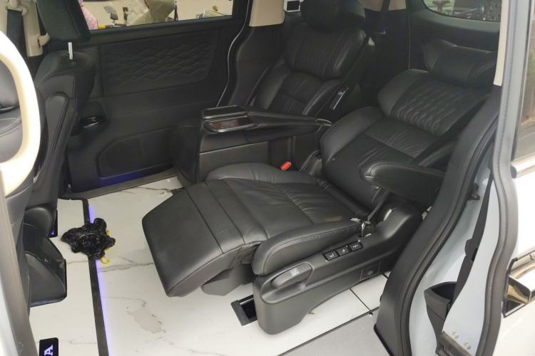 Used Honda Elysion 2024 2.0L eHEV Luxury Edition Left Rear Seat