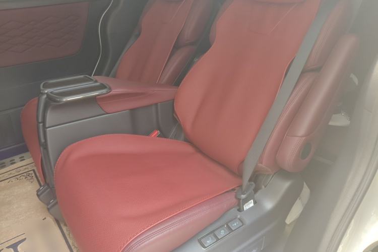 Used Honda Elysion 2024 2.0L eHEV Ultimate Edition Left Rear Seat