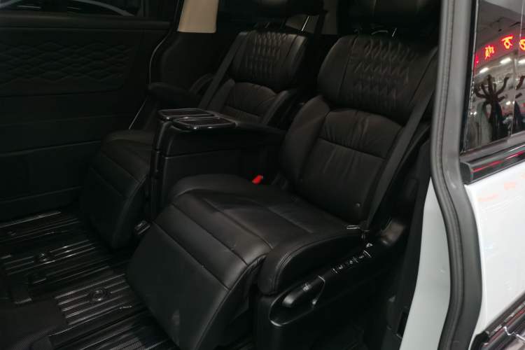 Used Honda Elysion 2024 2.0L eHEV Luxury Edition Left Rear Seat