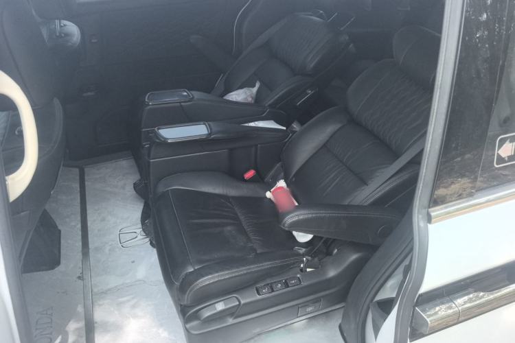 Used Honda Elysion 2024 2.0L eHEV Luxury Edition Left Rear Seat