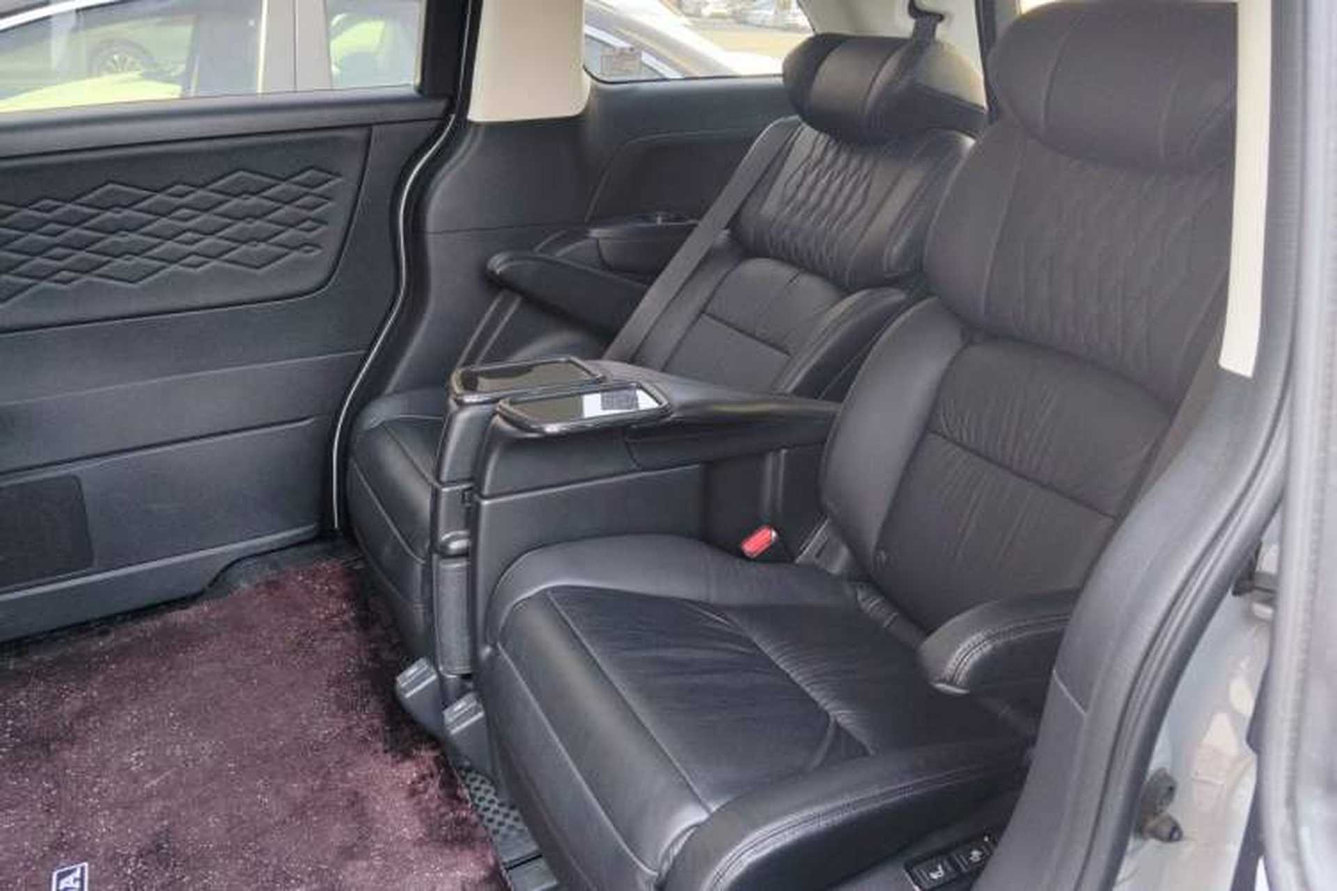 Used Honda Elysion 2024 2.0L eHEV Luxury Edition Left Rear Seat
