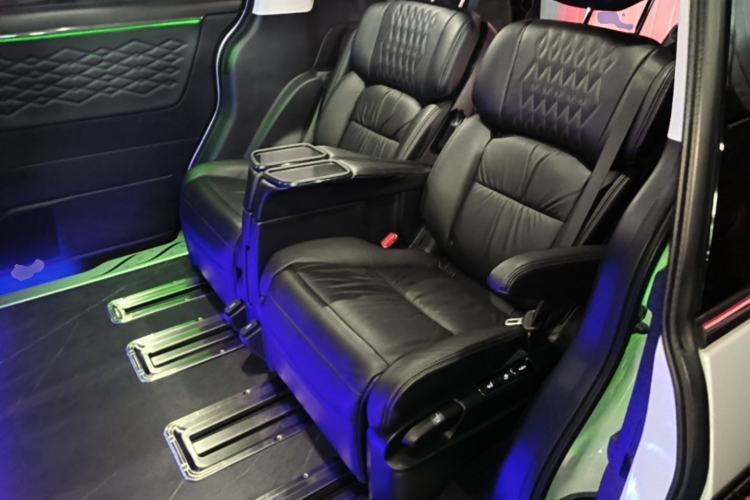 Used Honda Elysion 2024 2.0L eHEV Luxury Edition Left Rear Seat