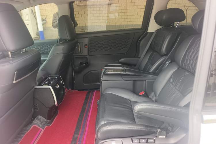 Used Honda Elysion 2024 2.0L eHEV Luxury Edition Left Rear Seat
