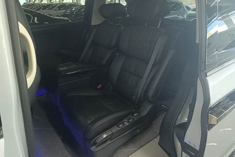 Used Honda Elysion 2024 2.0L eHEV Luxury Edition Left Rear Seat