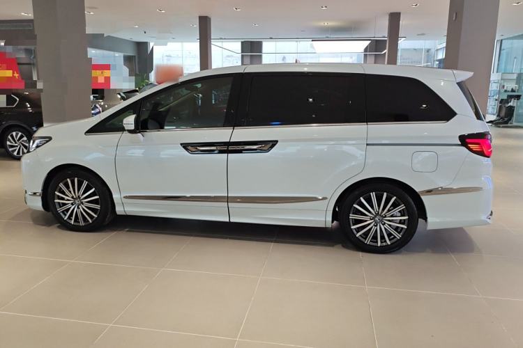 Used Honda Elysion 2024 2.0L eHEV Luxury Edition Left Side